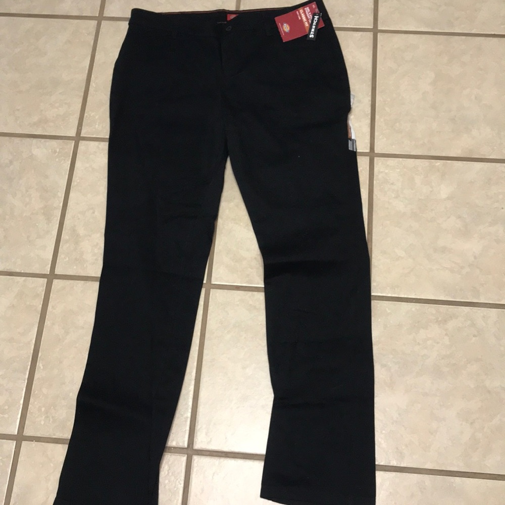 ✨NWT Dickies slacks✨